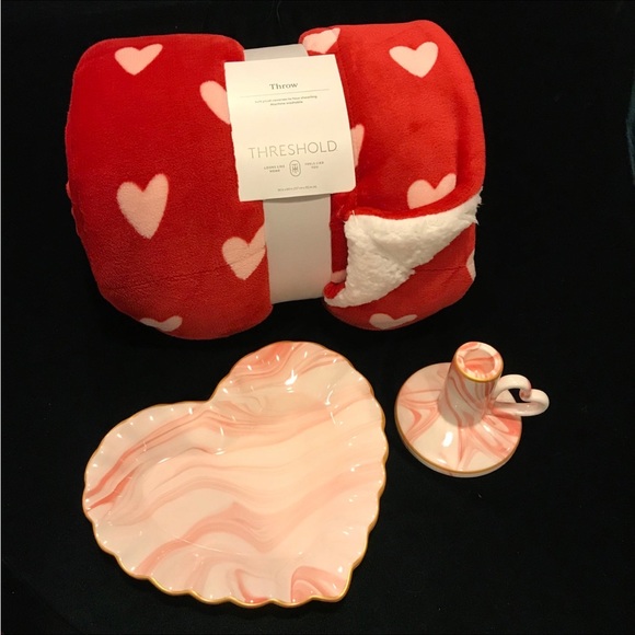 Printed Plush Hearts Throw Blanket Faux Shearling Reverse Red/Pink - Threshold - Picture 7 of 7